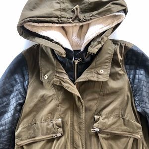 Zara Jackets & Coats - Zara Convertible Fur-lined Coat Zara Jackets & Coats - Zara Convertible Fur-lined Coat